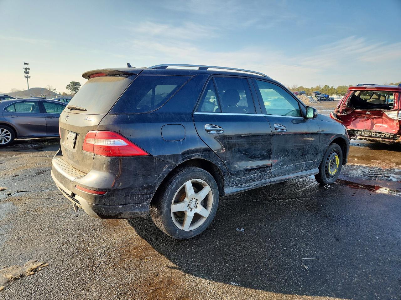 2015 Mercedes-benz Ml 400 4matic Черный vin: 4JGDA5GB0FA461796