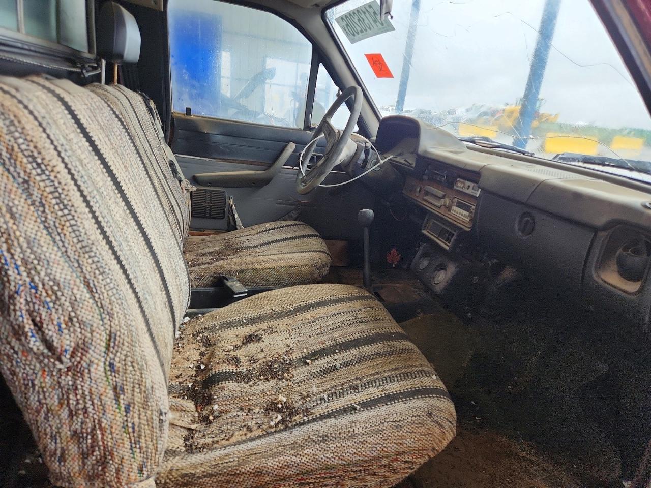 1983 Toyota Pickup Sr5 Red vin: JT4RN44S3D1102131