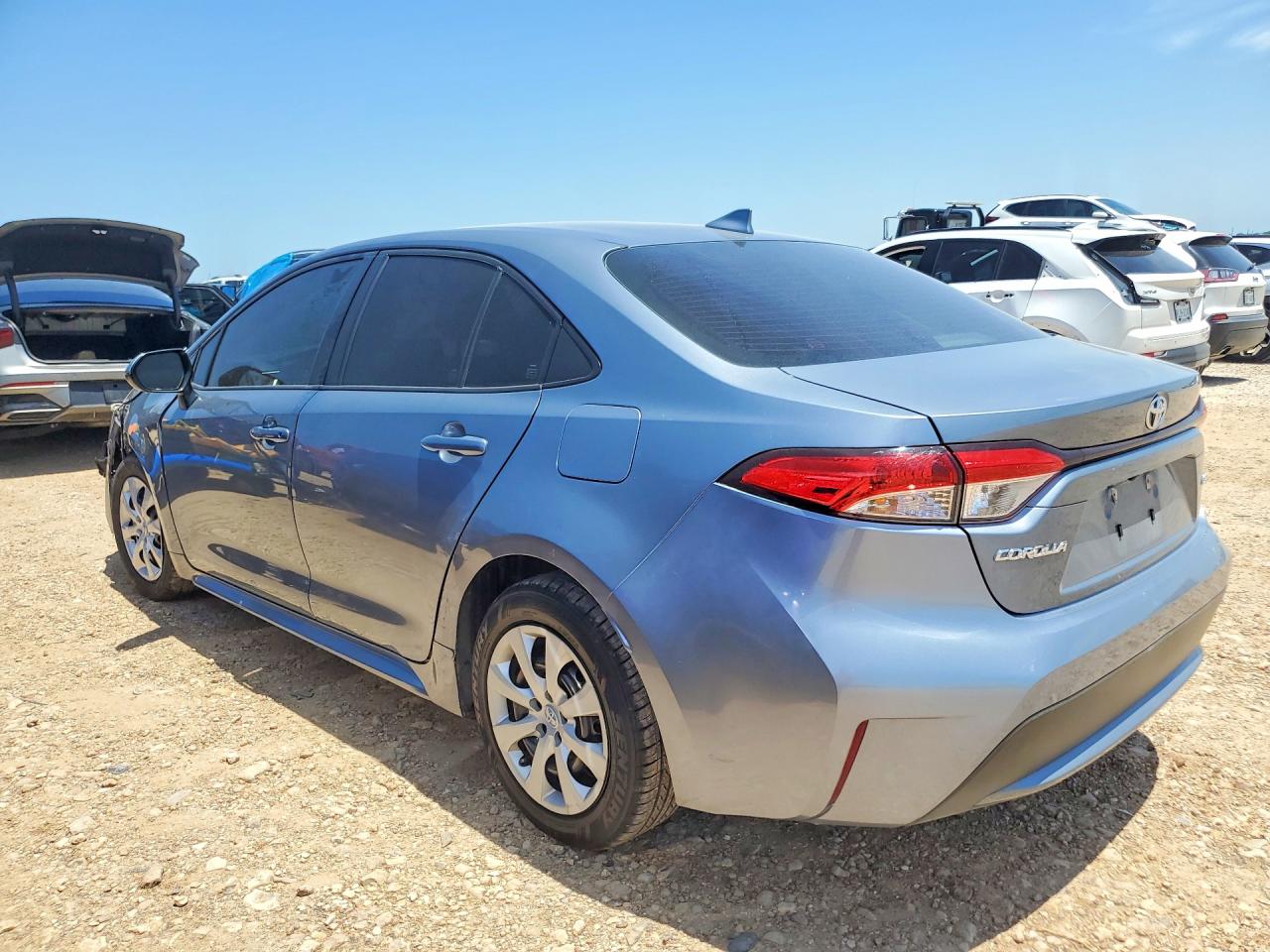 2022 Toyota Corolla Le Blue vin: JTDEPMAE8NJ219969