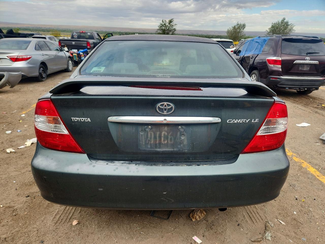 2002 Toyota Camry Le Green vin: 4T1BE32K12U546176