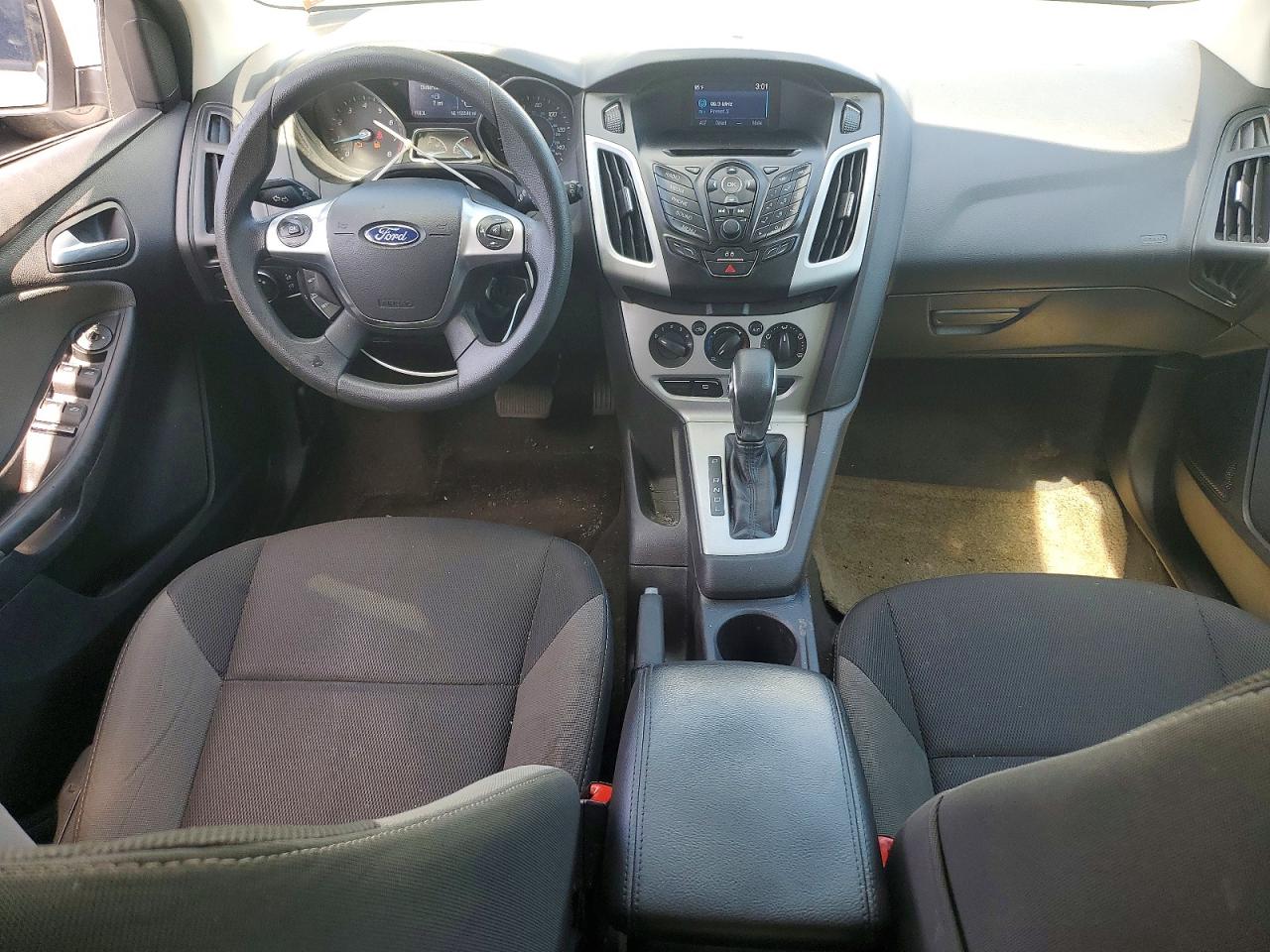 2014 Ford Focus Se White vin: 1FADP3K24EL334797