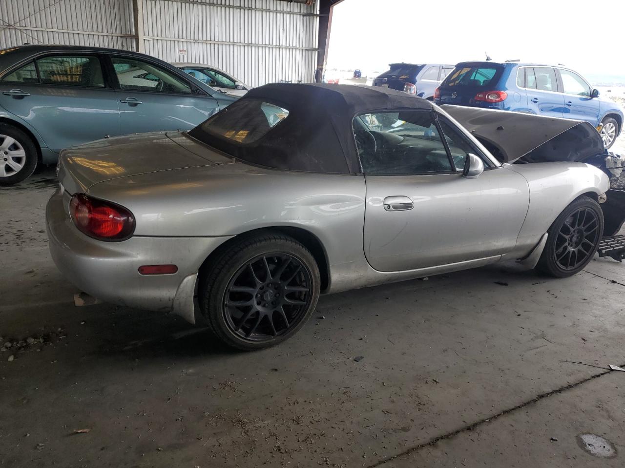 2005 Mazda Mx-5 Miata Base Silver vin: JM1NB353750413044