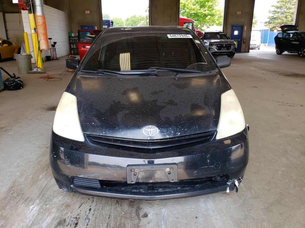 2005 Toyota Prius Base Черный vin: JTDKB20U153050235