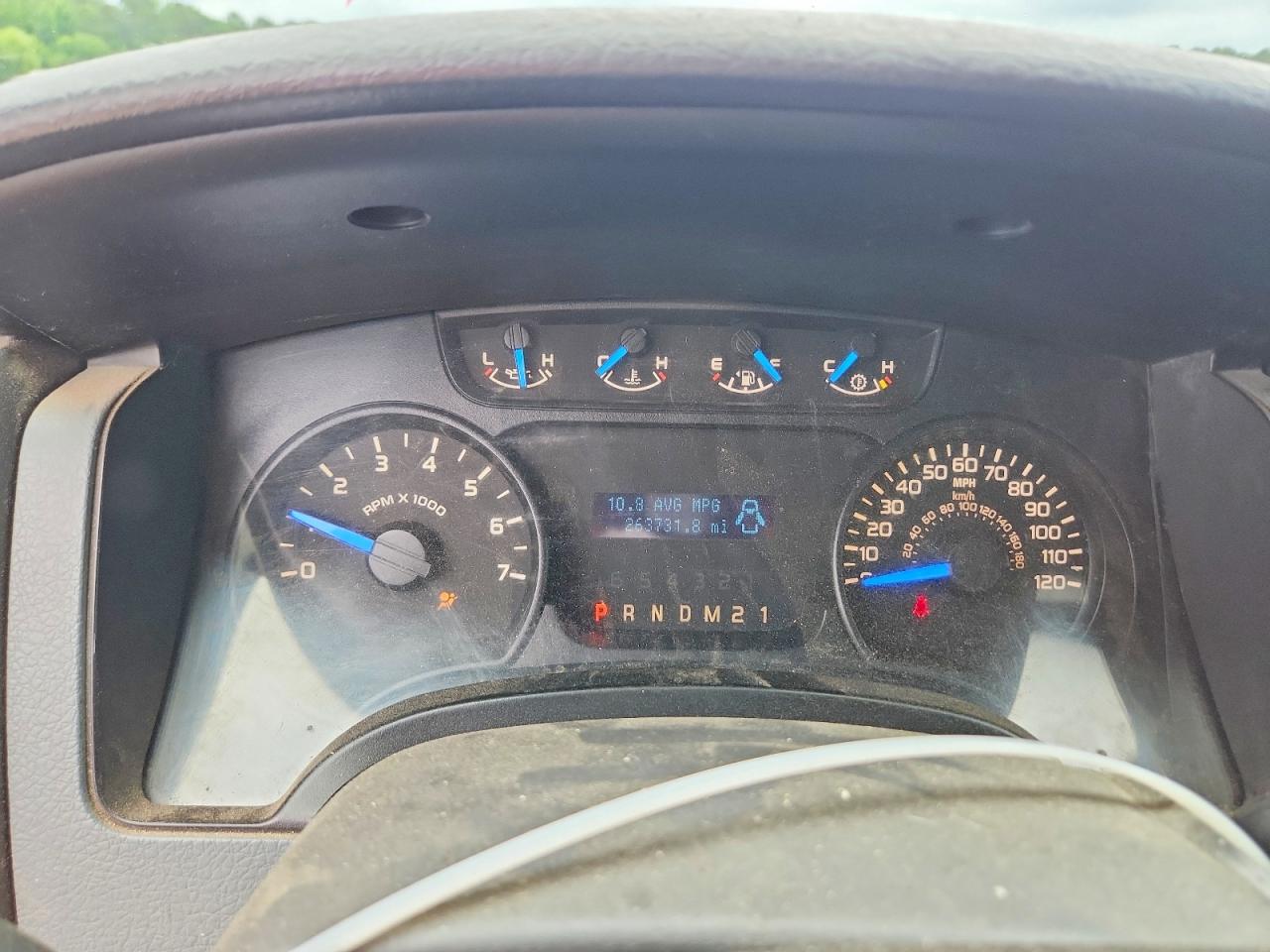 2014 Ford F150 Super Cab White vin: 1FTFX1CF0EFB67104