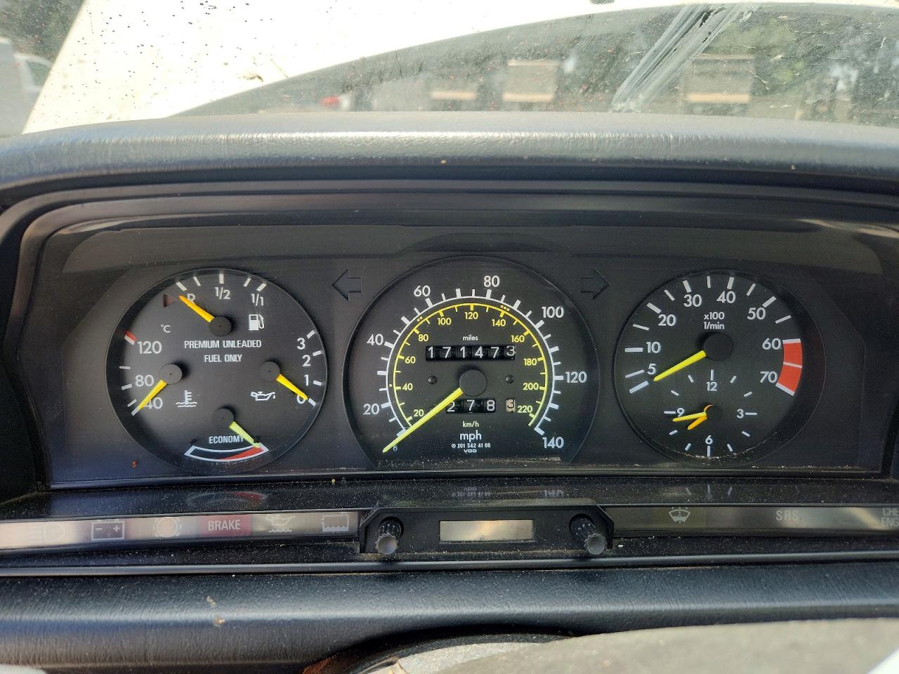 1988 Mercedes-benz 190 E 2.3 White vin: WDBDA28D4JF416521