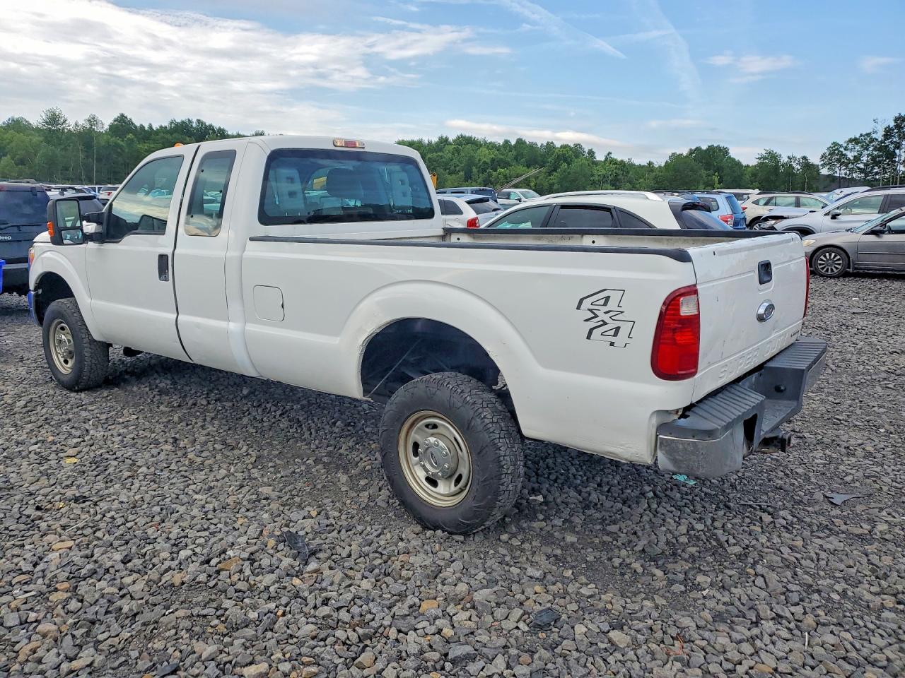 2012 Ford F- 350 White vin: 1FT8X3B67CED11630