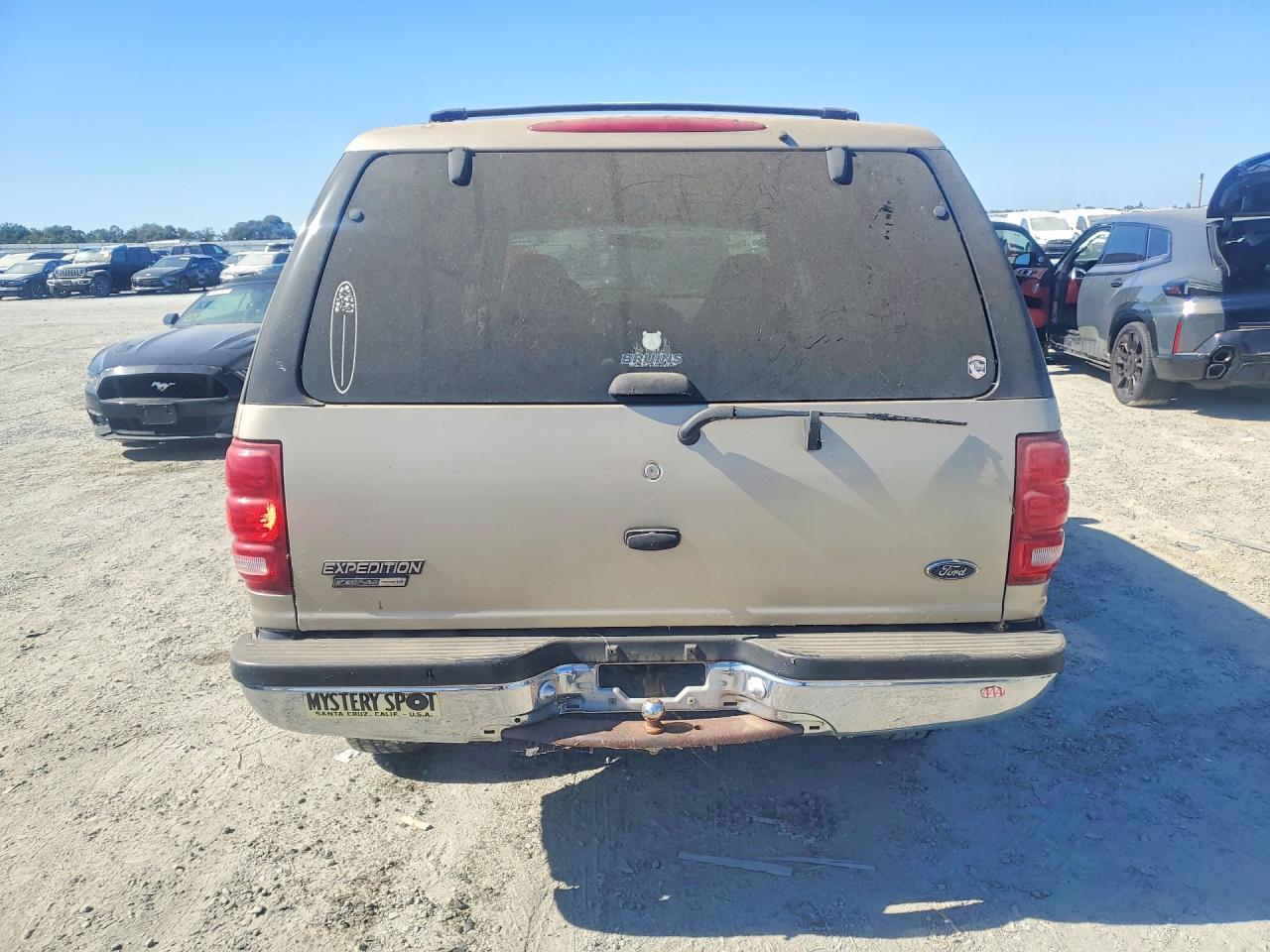 1999 Ford Expedition Tan vin: 1FMPU18L0XLB16813