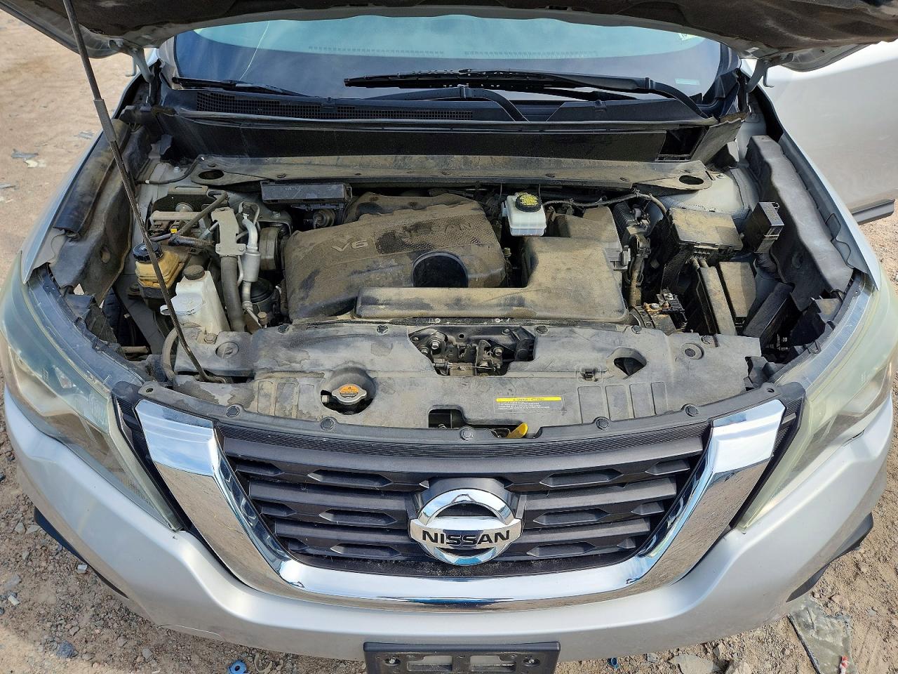 2017 Nissan Pathfinder S Silver vin: 5N1DR2MN8HC689820