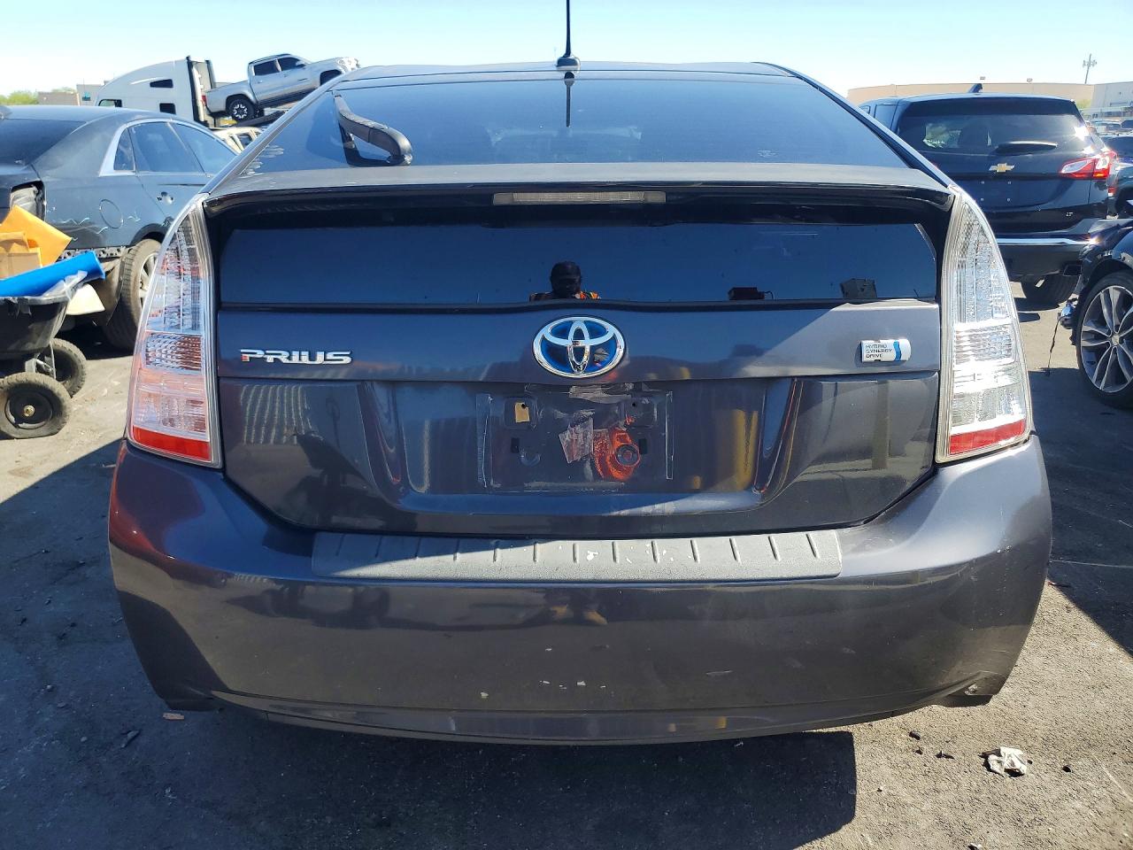 2011 Toyota Prius Two Серый vin: JTDKN3DUXB1384858