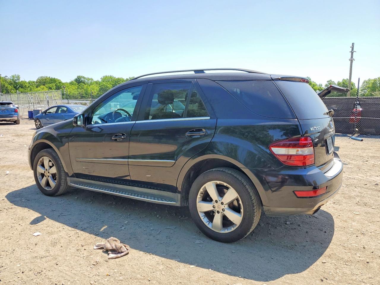 2011 Mercedes-benz Ml 350 Black vin: 4JGBB5GBXBA634304