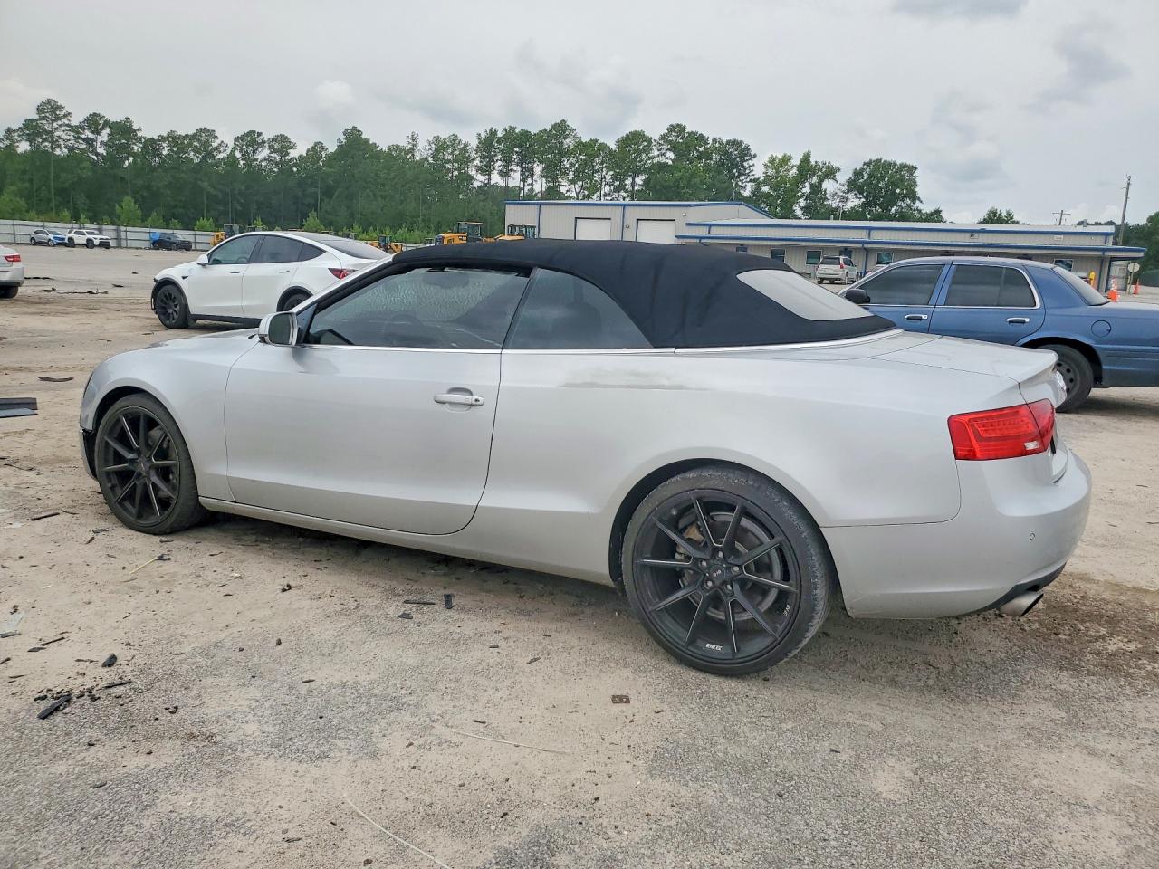 2013 Audi A5 Premium Plus Silver vin: WAULFAFH6DN009757