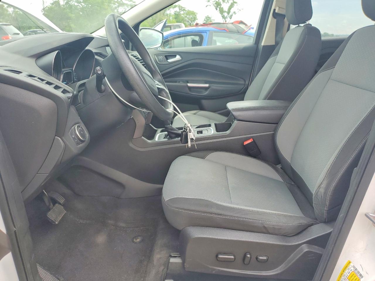 2018 Ford Escape Se White vin: 1FMCU0GD8JUC19062
