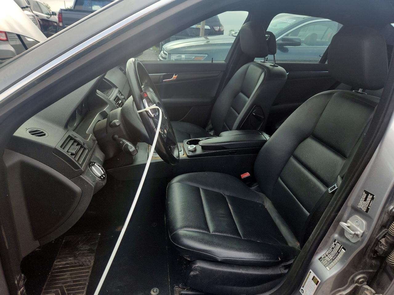2009 Mercedes-benz C 350 Silver vin: WDDGF56X19R052900