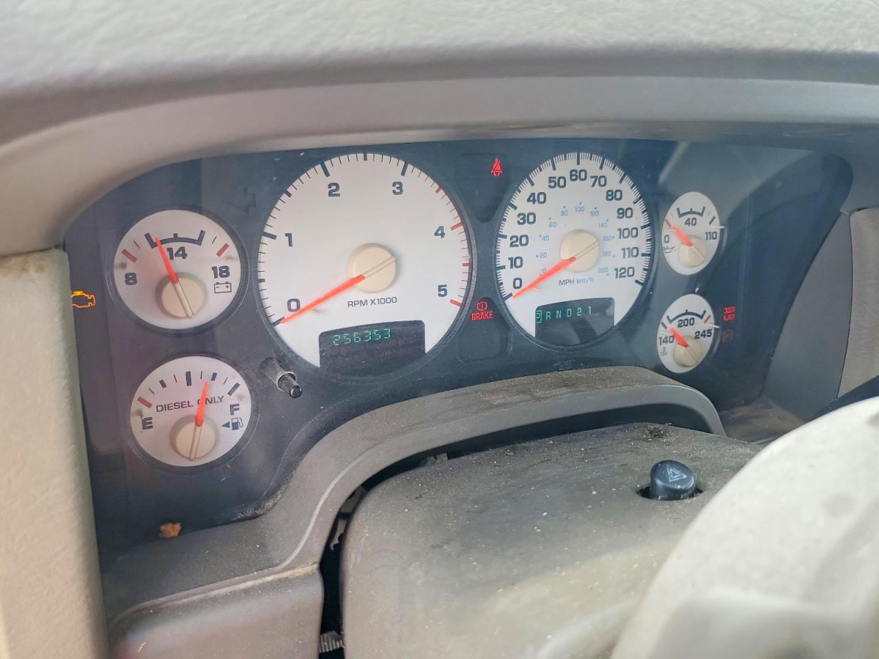 2005 Dodge Ram 2500 St White vin: 3D7KS28C85G766208