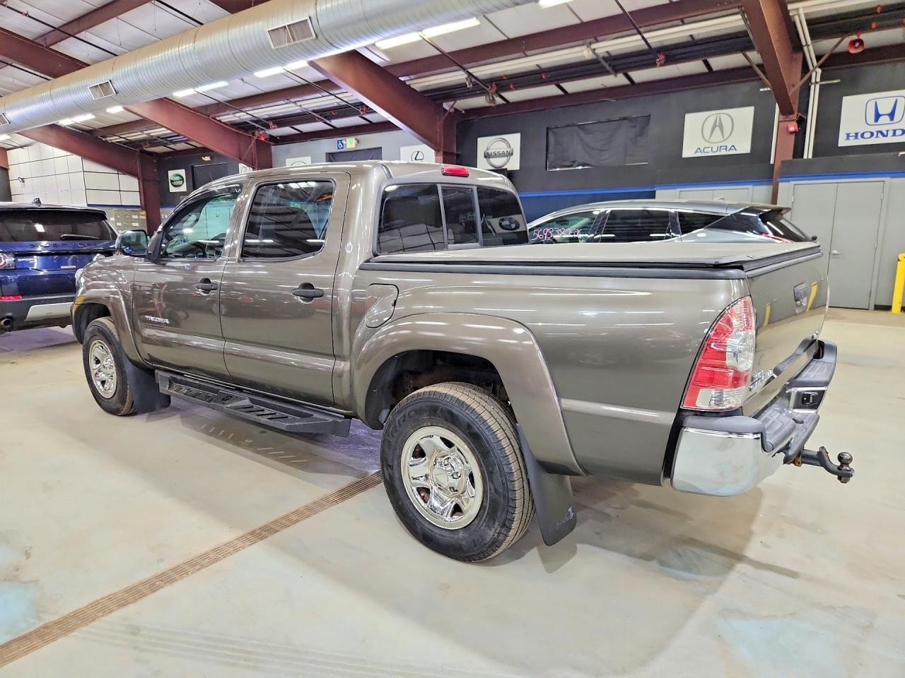 2013 Toyota Tacoma Double Cab Gray vin: 3TMLU4EN2DM127347