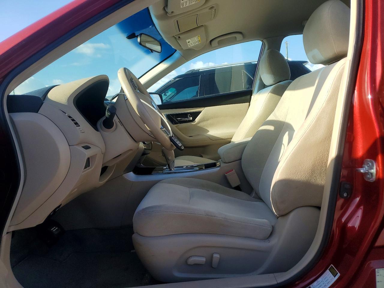 2013 Nissan Altima 2.5 Red vin: 1N4AL3AP6DC122042