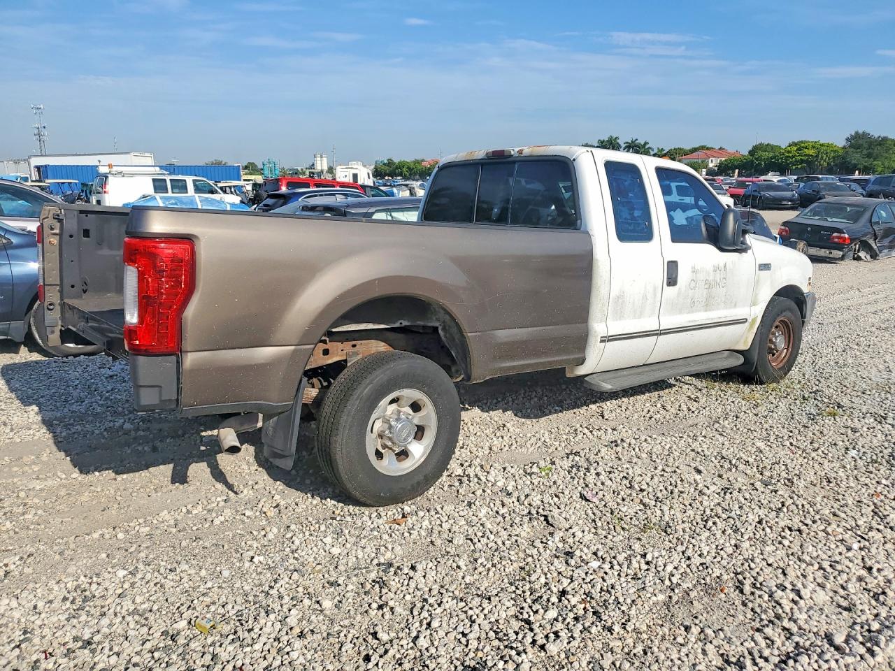 1999 Ford F350 Srw Super Duty White vin: 1FTSX30S2XEA55604