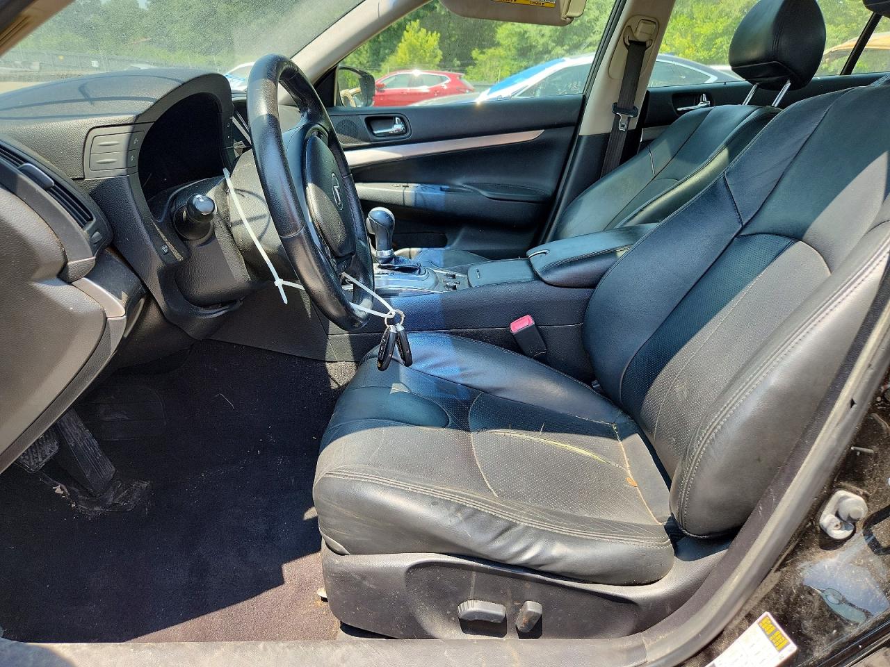 2015 Infiniti Q40 Base Черный vin: JN1CV6AR8FM650312