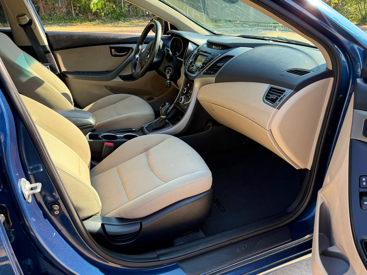 2014 Hyundai Elantra Se Blue vin: KMHDH4AE0EU184332