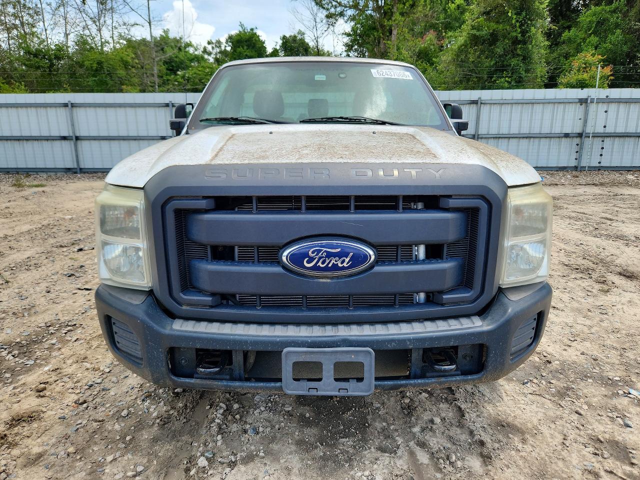 2014 Ford F250 Super Duty White vin: 1FTBF2A66EEA30362