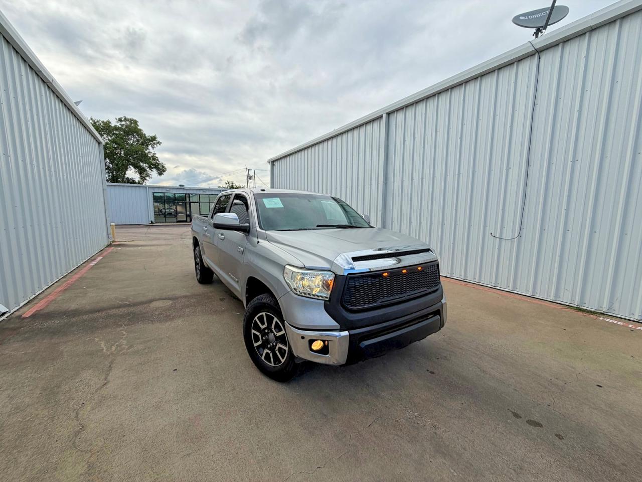 2015 Toyota Tundra Crewmax Limited Silver vin: 5TFHW5F18FX417624