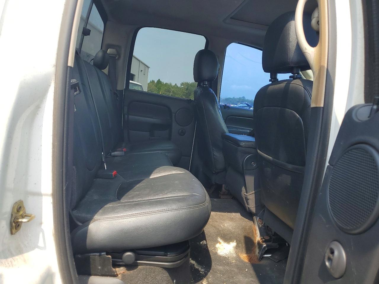 2005 Dodge Ram 1500 St White vin: 1D7HA18D05S228689