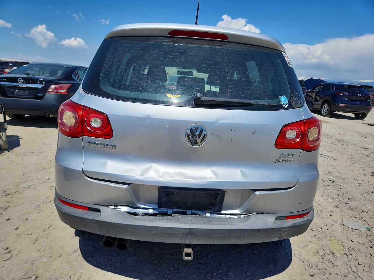 2010 Volkswagen Tiguan Se Silver vin: WVGBV7AX6AW523838