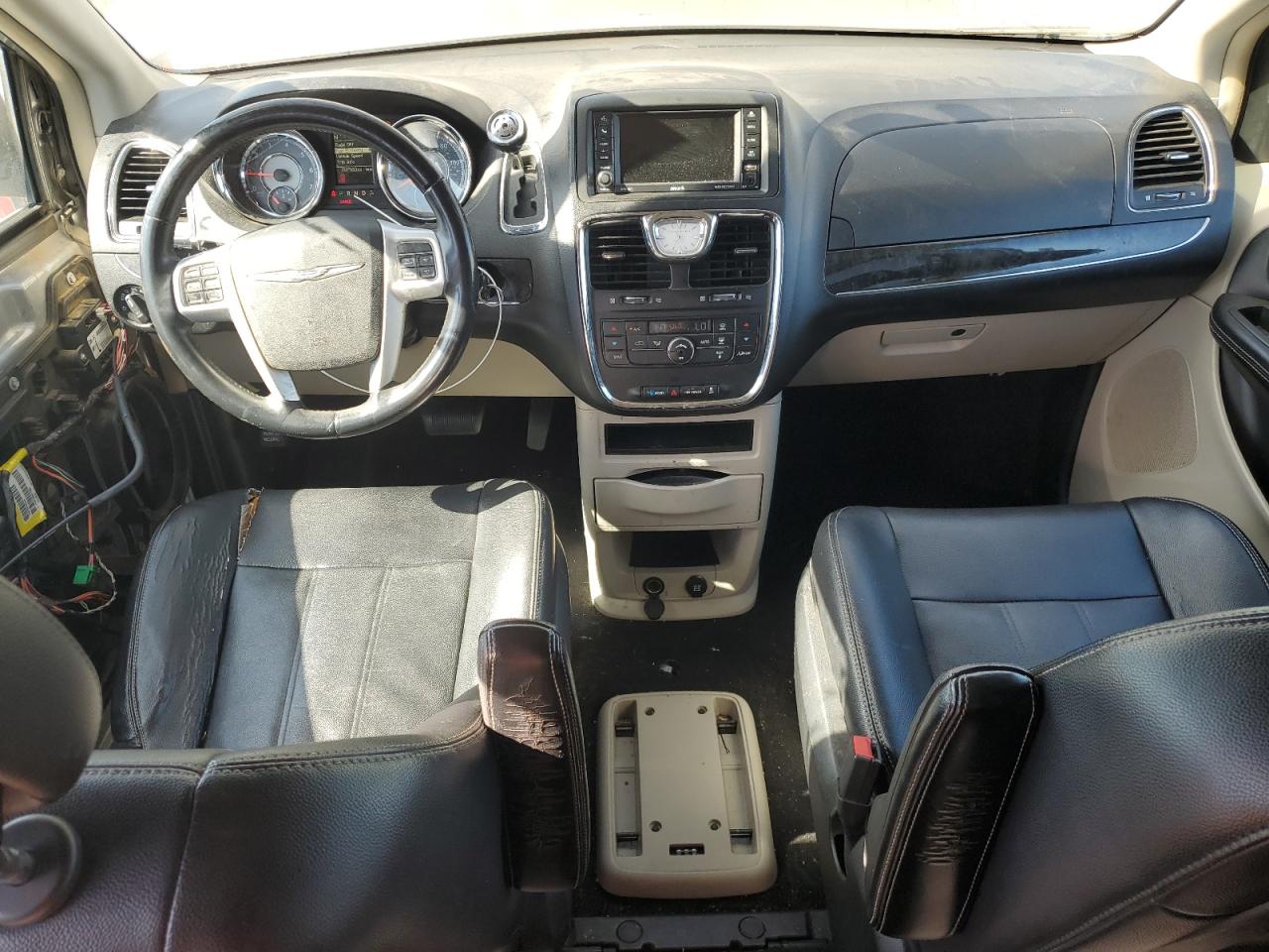 2014 Chrysler Town & Country Touring   Silver vin: 2C4RC1BG7ER293665