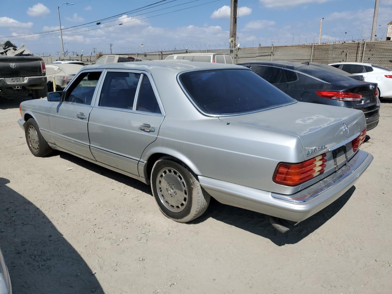 1988 Mercedes-benz 420 Sel Silver vin: WDBCA35D8JA376544