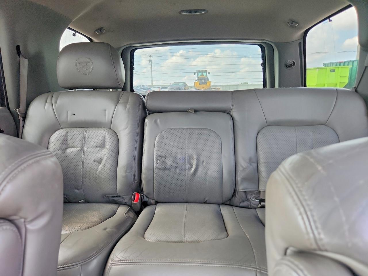 2002 Cadillac Escalade Luxury Tan vin: 1GYEK63N32R144113