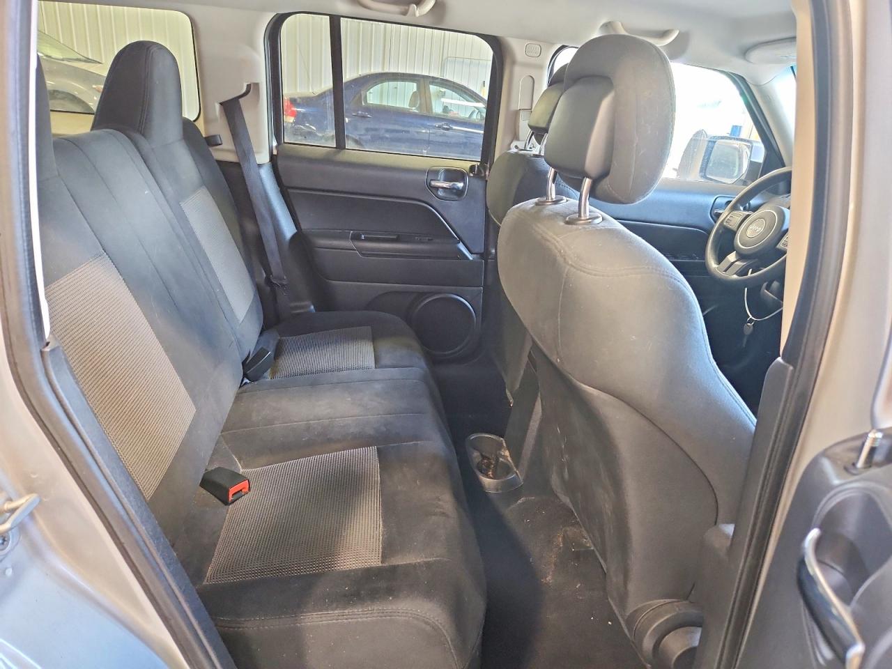 2011 Jeep Patriot Sport Silver vin: 1J4NF1GB9BD258587