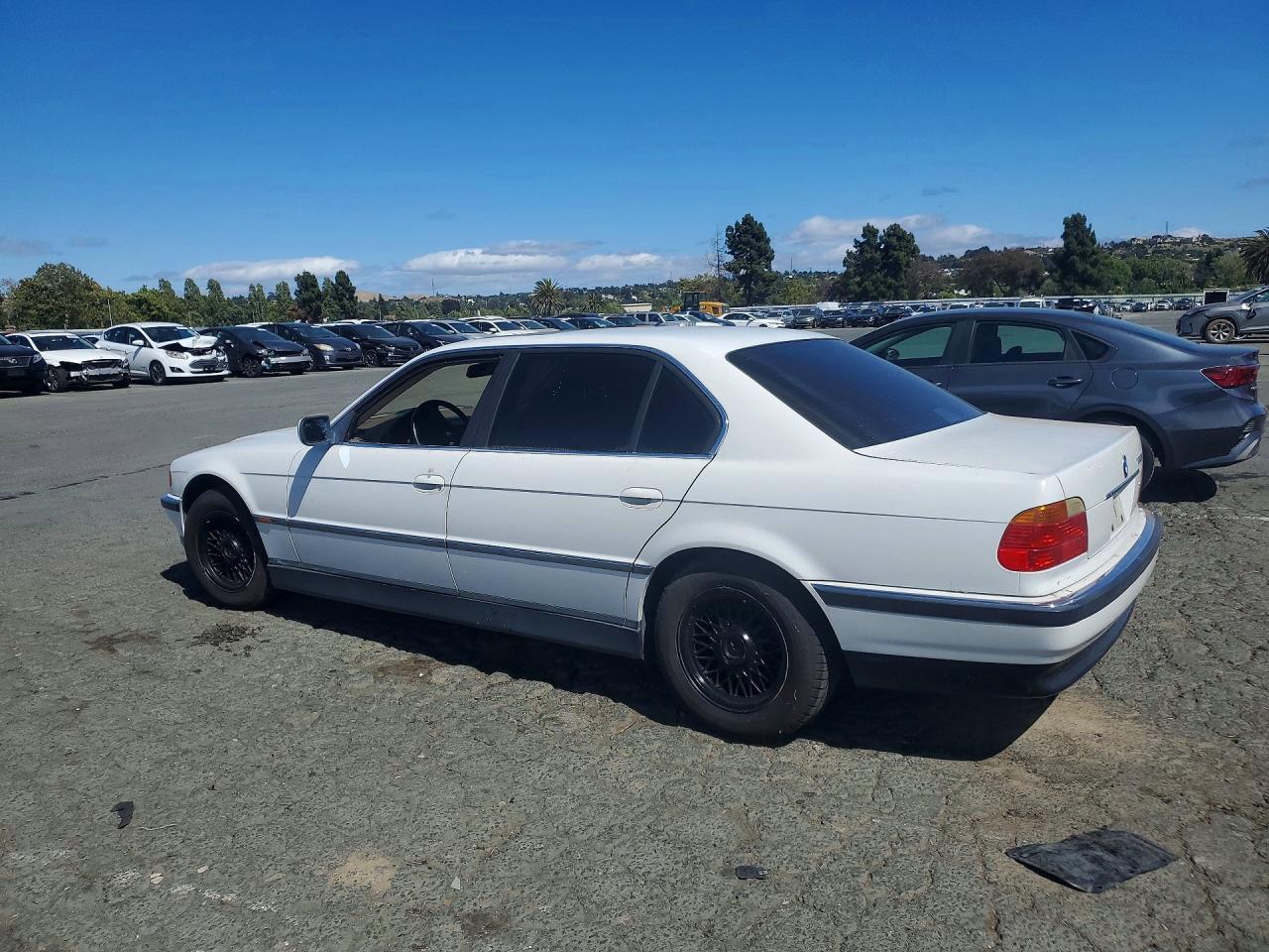 1999 Bmw 740 Il Белый vin: WBAGH8335XDP03041