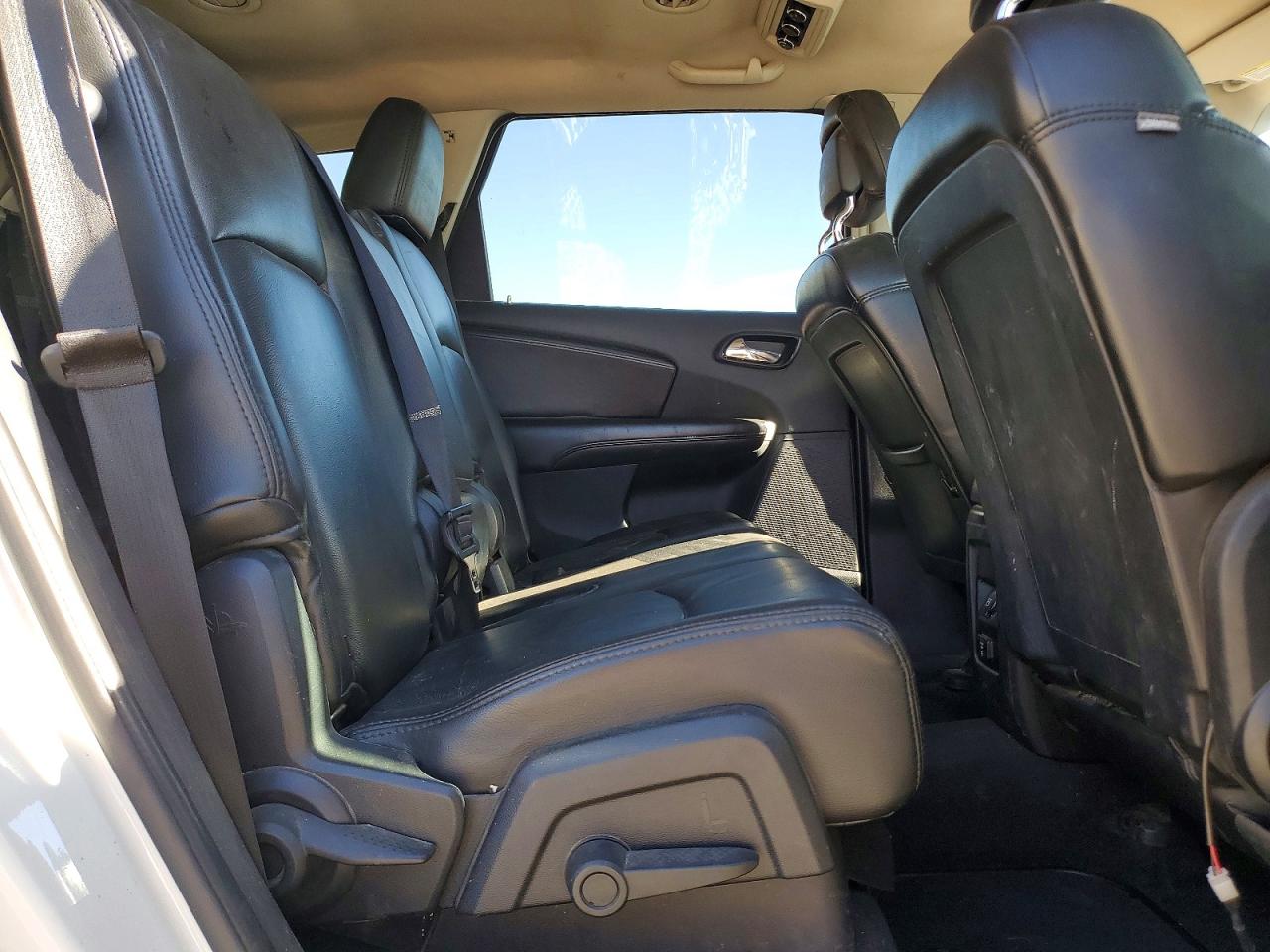 2011 Dodge Journey Crew White vin: 3D4PH3FG2BT506113
