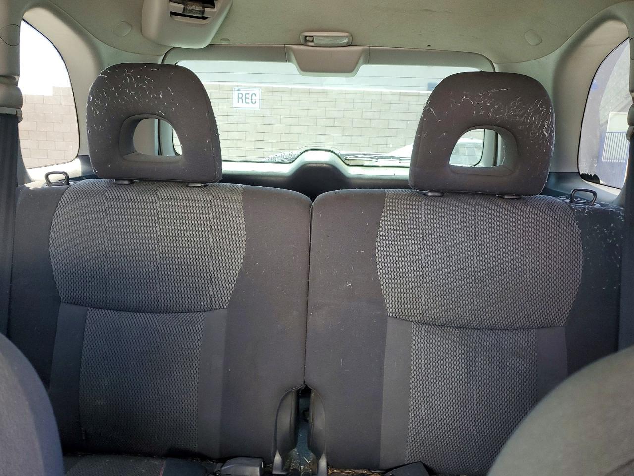 2005 Toyota Rav4 Base Silver vin: JTEGD20V850094089