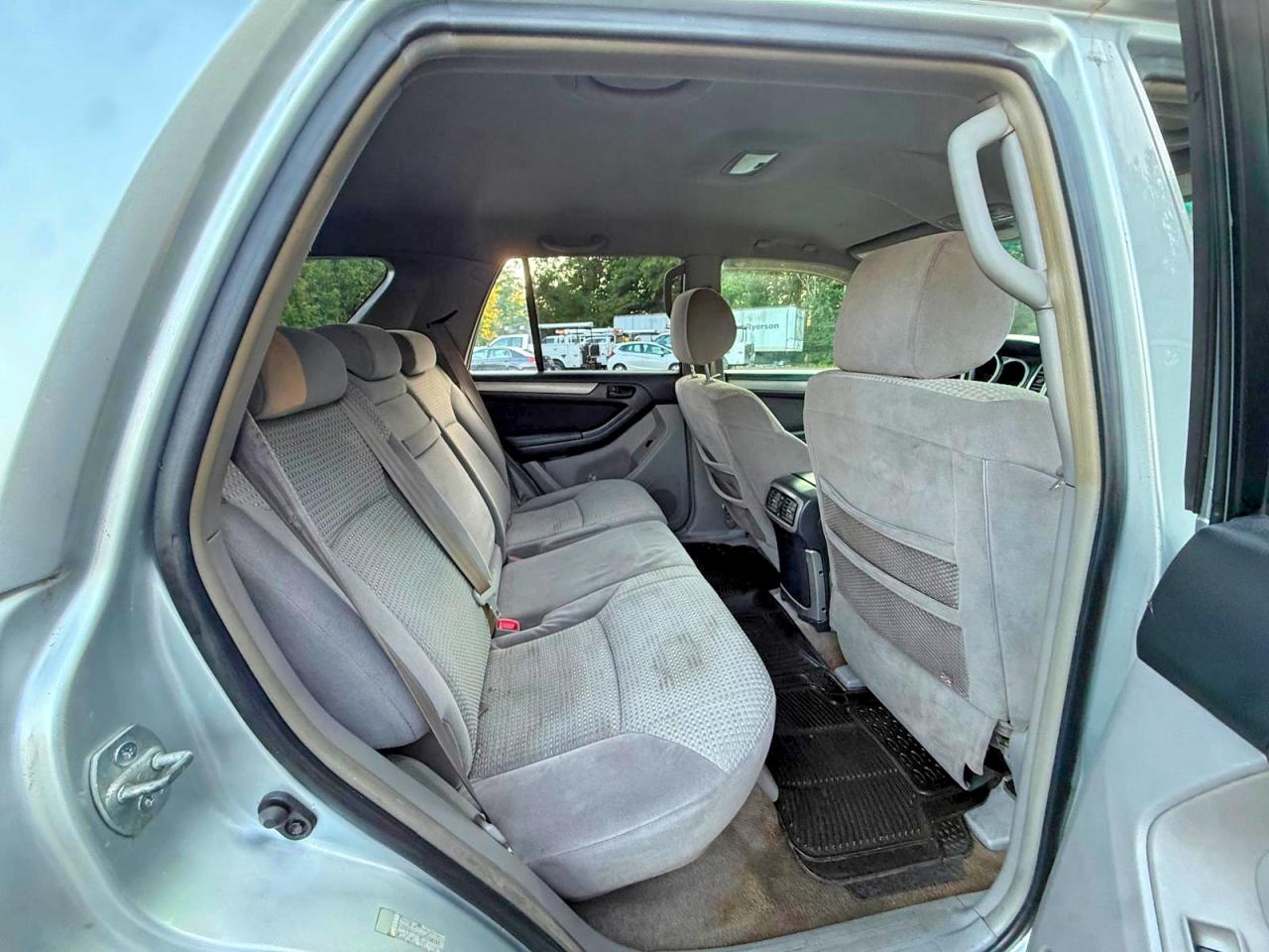 2005 Toyota 4runner Sr5 Silver vin: JTEBU14RX50066263