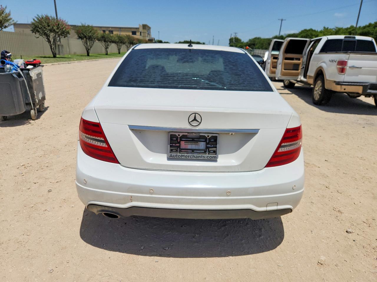 2013 Mercedes-benz C 250 White vin: WDDGF4HB6DA771191