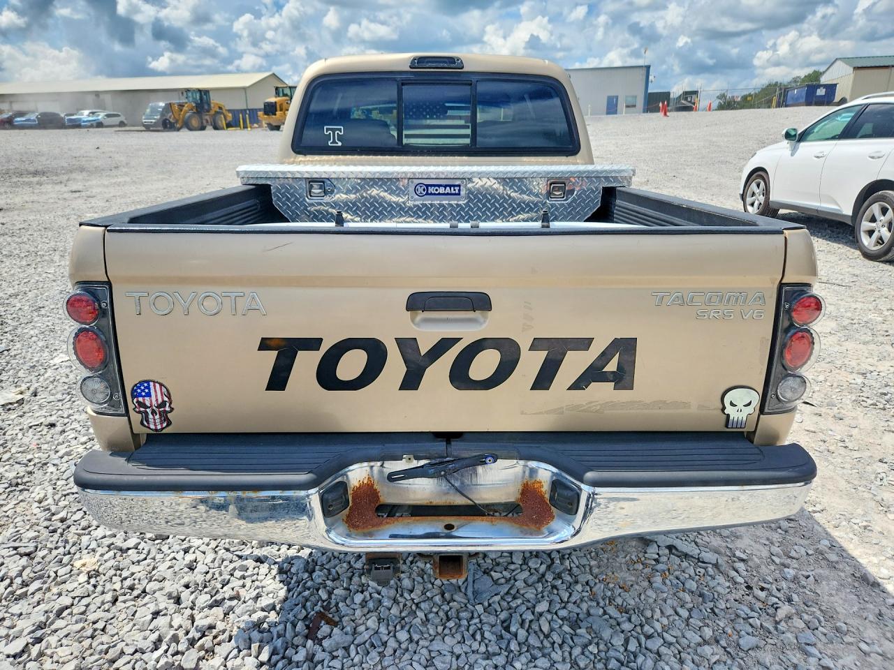 2001 Toyota Tacoma Double Cab Gold vin: 5TEHN72N31Z776369