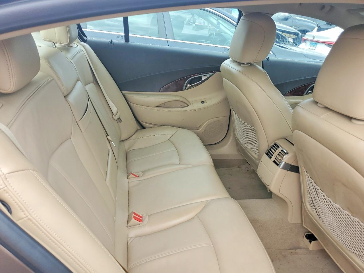 2012 Buick Lacrosse Gold vin: 1G4GC5E31CF137368