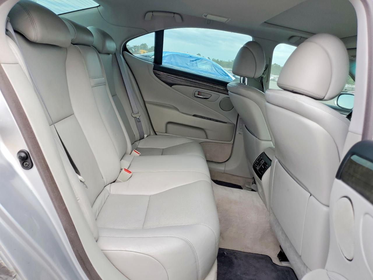 2010 Lexus Ls 460 Silver vin: JTHCL5EF4A5007356