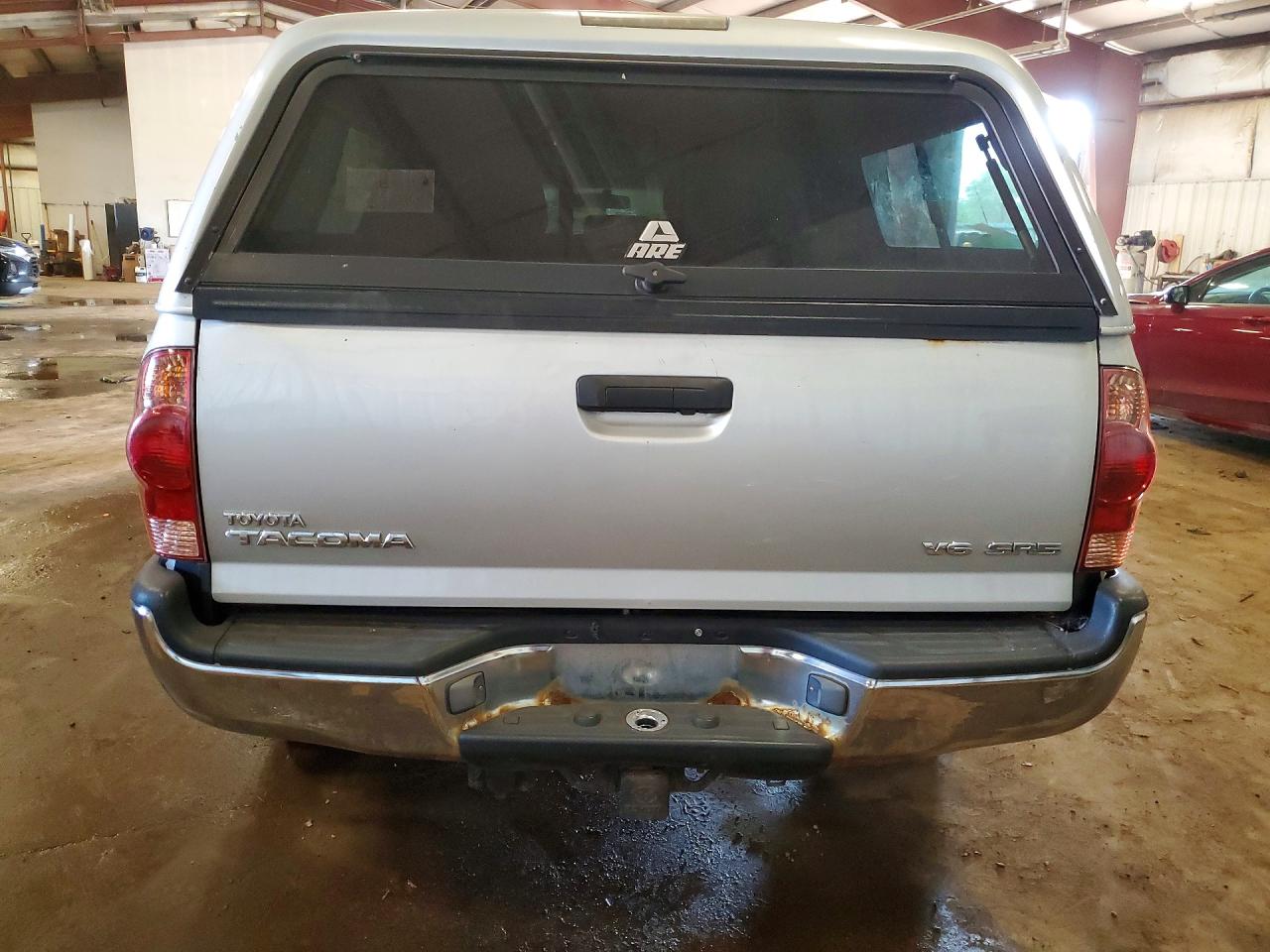 2005 Toyota Tacoma Double Cab Silver vin: 5TELU42N15Z096844