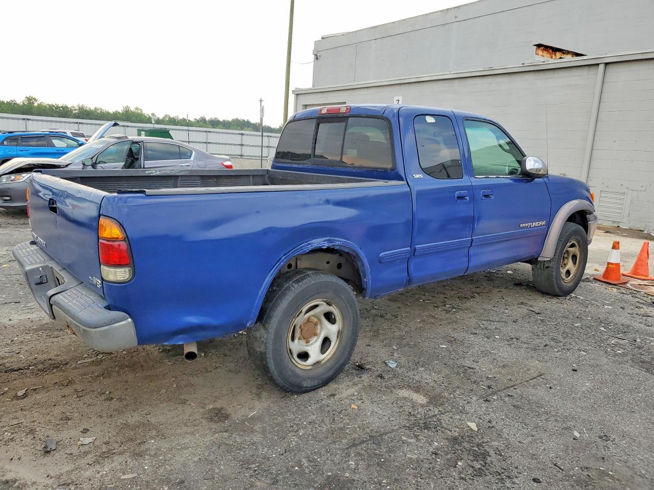 2002 Toyota Tundra Sr5 Blue vin: 5TBRN34132S229200