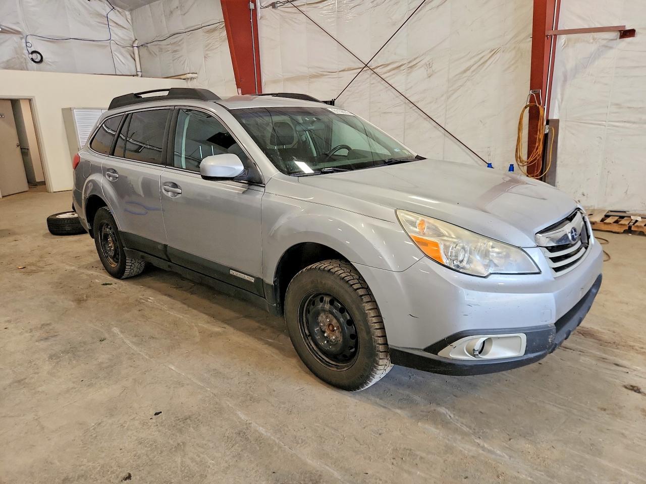 2012 Subaru Outback 2.5i Premium Серебряный vin: 4S4BRCCC7C3287874
