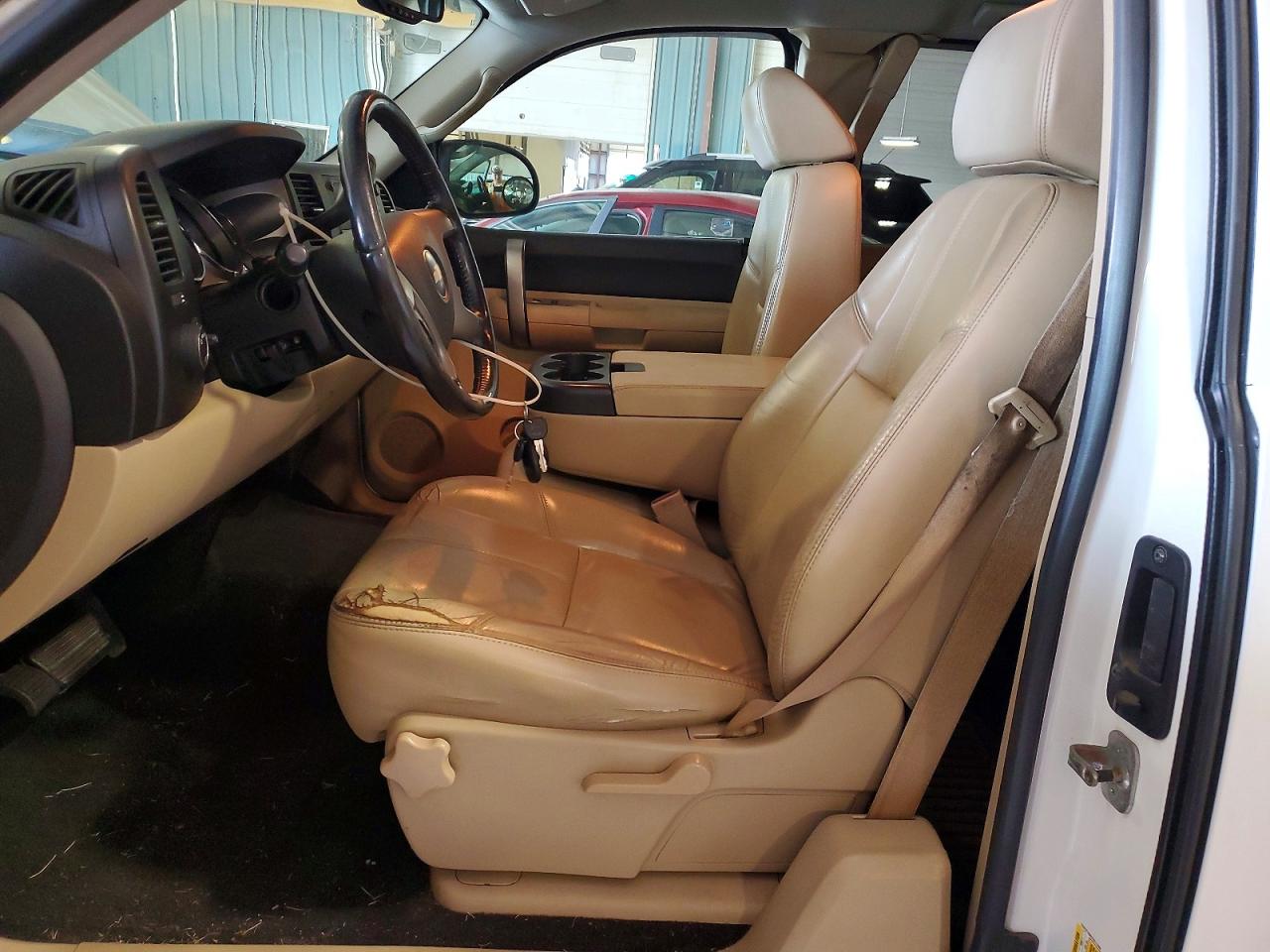 2007 Chevrolet Silverado K1500 Белый vin: 1GCEK19067Z611990