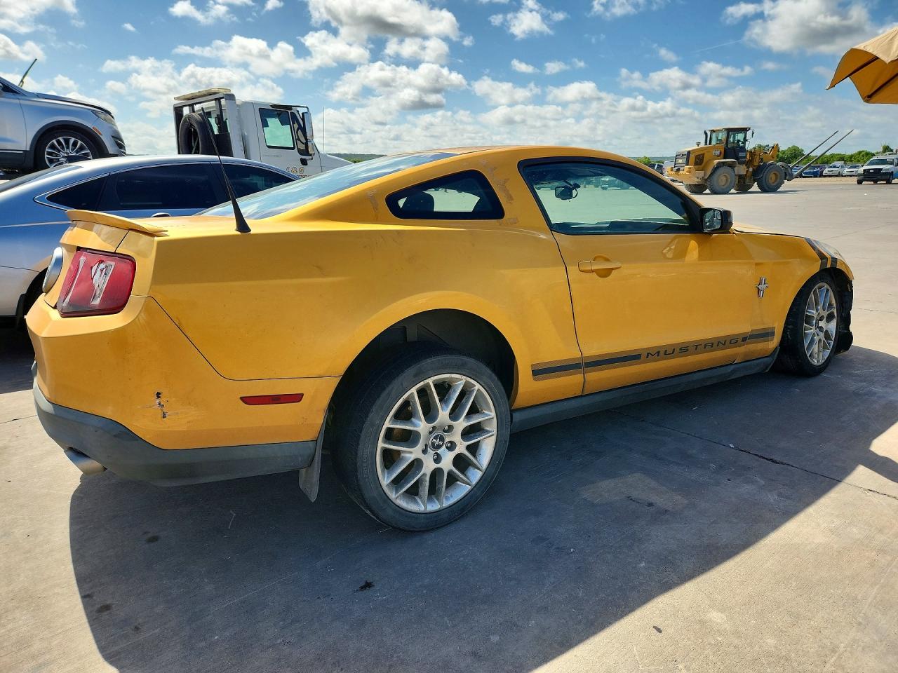 2012 Ford Mustang Yellow vin: 1ZVBP8AM1C5219669