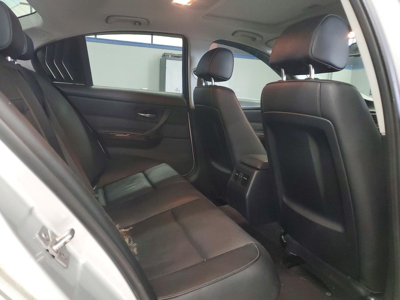 2011 Bmw 328 Xi Silver vin: WBAPK7C57BF086039