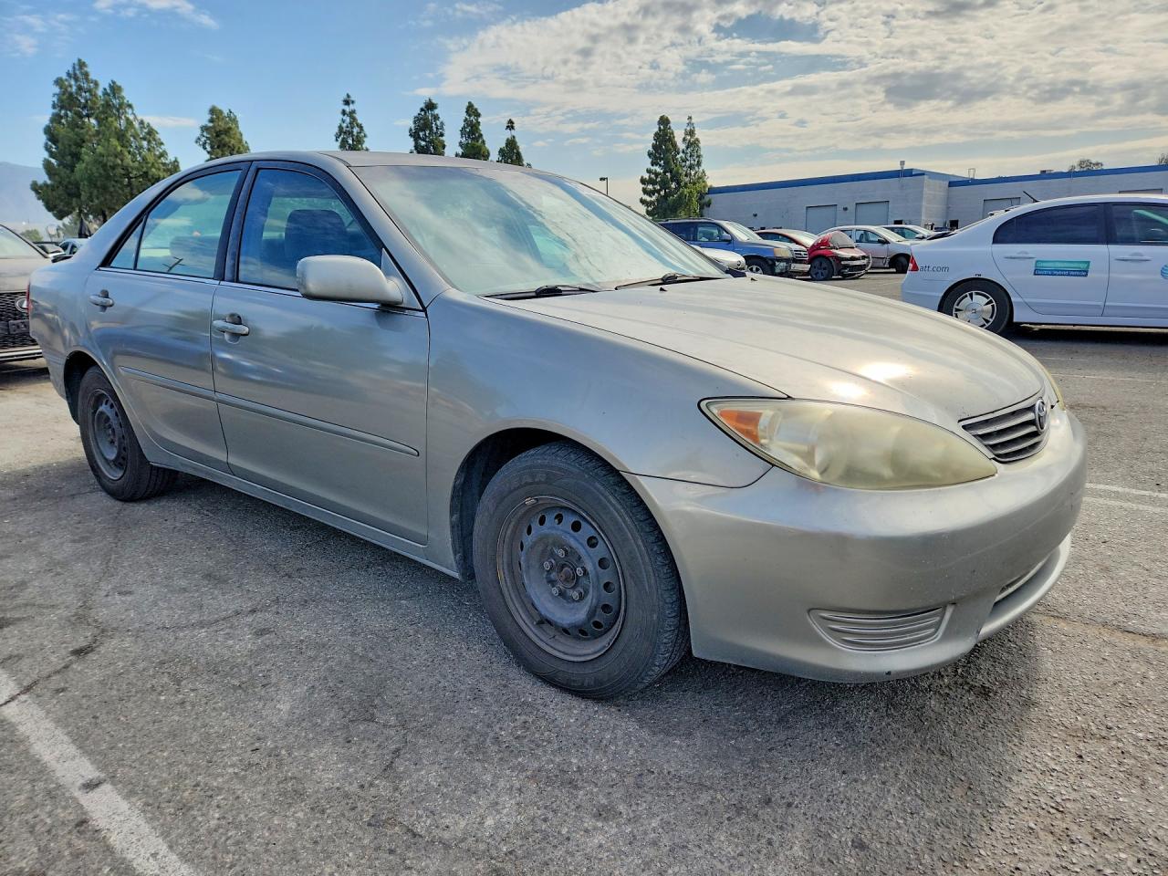 2005 Toyota Camry Le Silver vin: 4T1BE32K05U630199