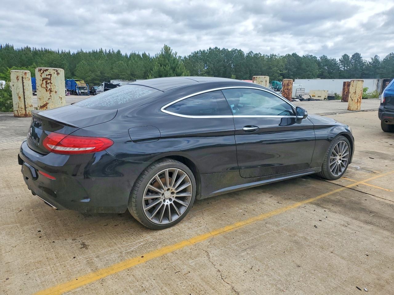 2017 Mercedes-benz C 300 Черный vin: WDDWJ4JB2HF360545