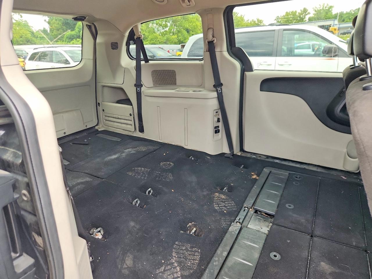 2013 Dodge Grand Caravan Sxt White vin: 2C4RDGCG3DR669212