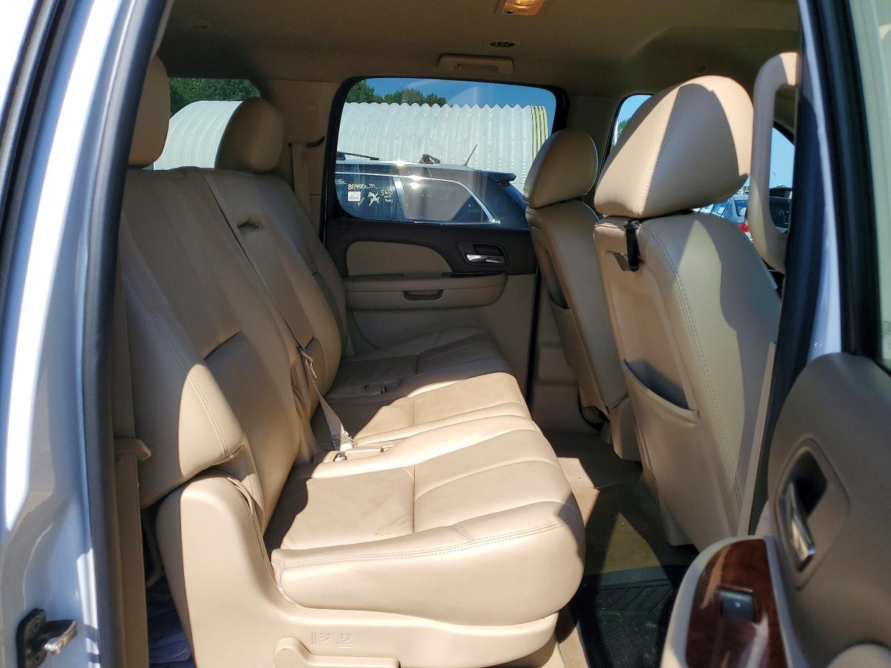 2014 Gmc Yukon Xl K1500 Slt White vin: 1GKS2KE73ER148915