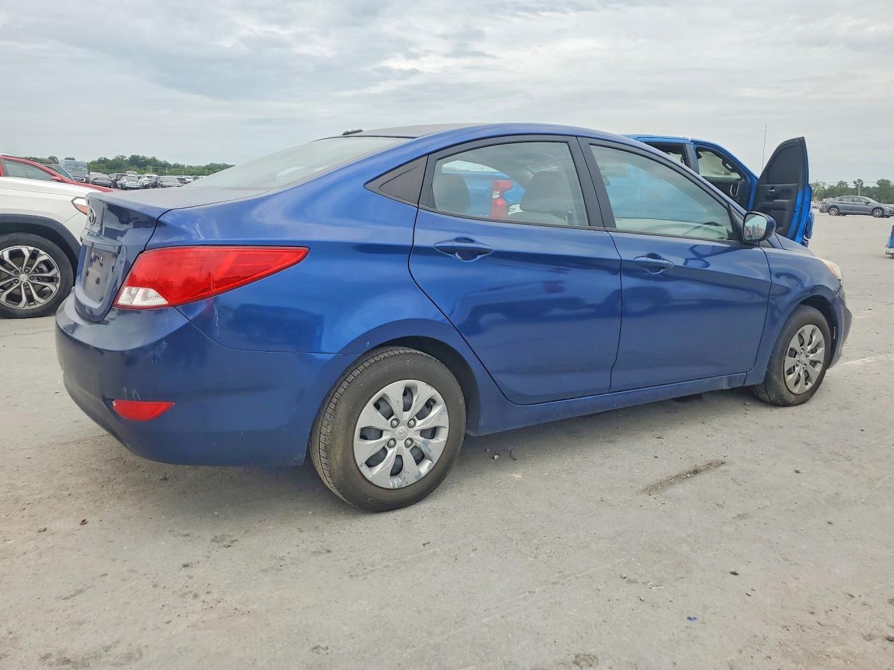 2015 Hyundai Accent Gls Blue vin: KMHCT4AE0FU821652